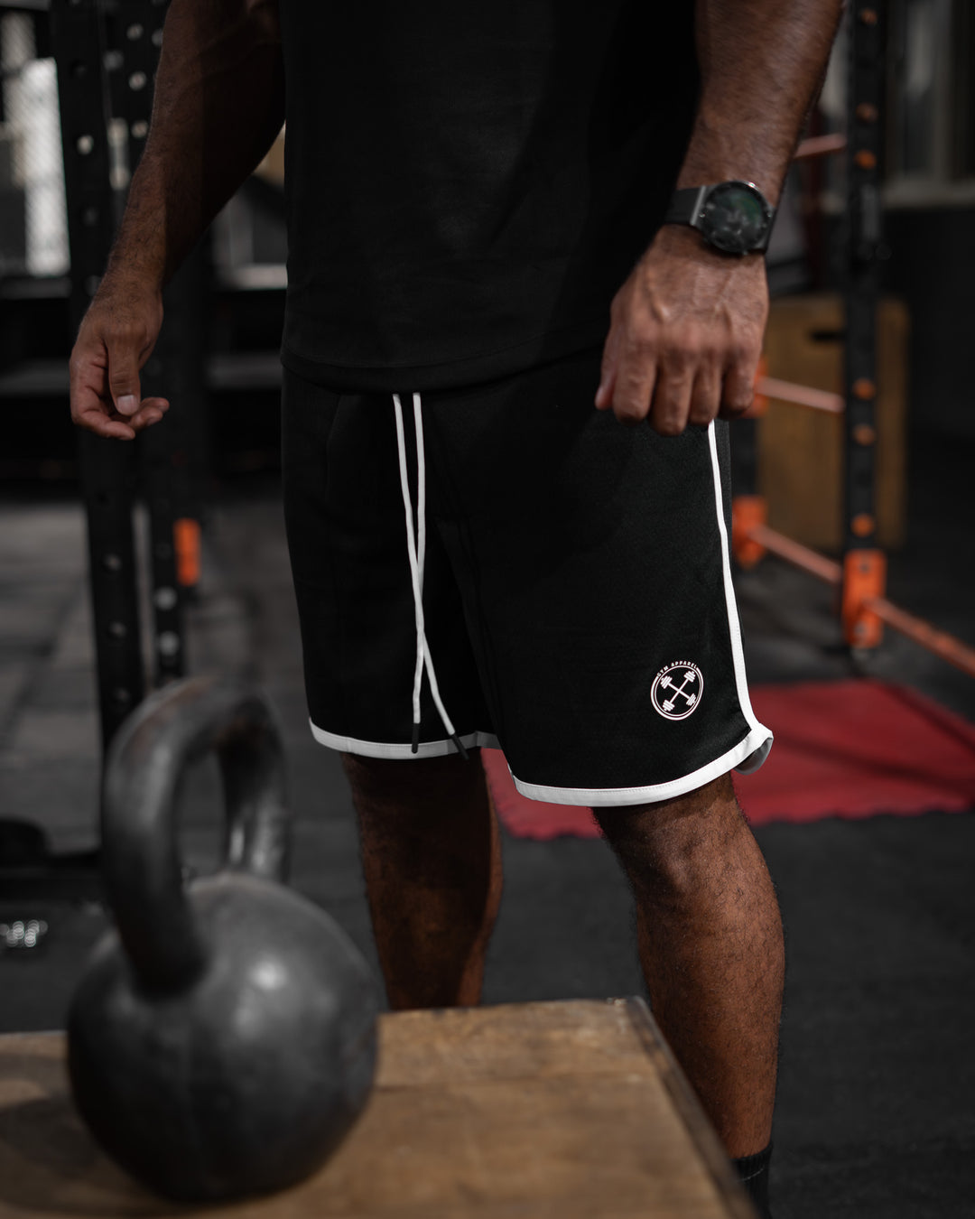 RETRO-FORM TRAINING SHORT